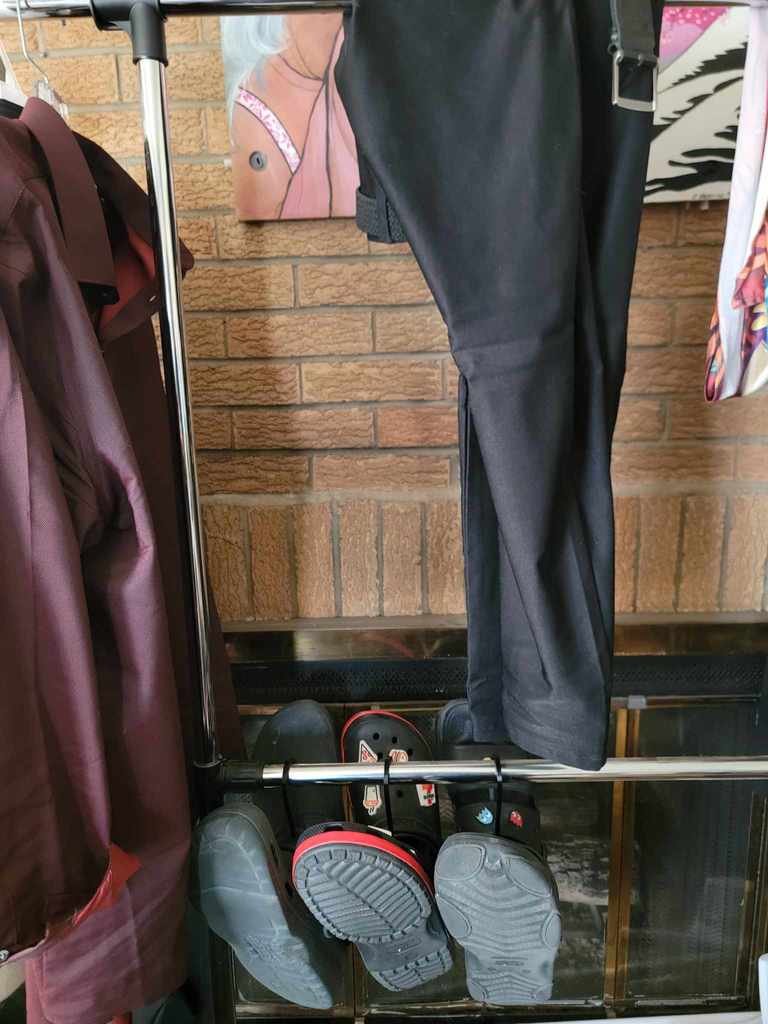 Shoe Hanger (Clothing style) by rux_ton