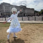 Elin Meek in the Plankton Lady dress at Buckingham Palace. Photo via Arts University Plymouth.