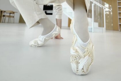 OXMAN Biodegradable shoes