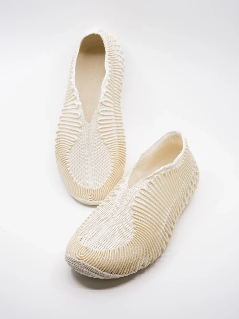 This mono-material O° shoe prototype demonstrates four applications of PHA Image: Courtesy of OXMAN