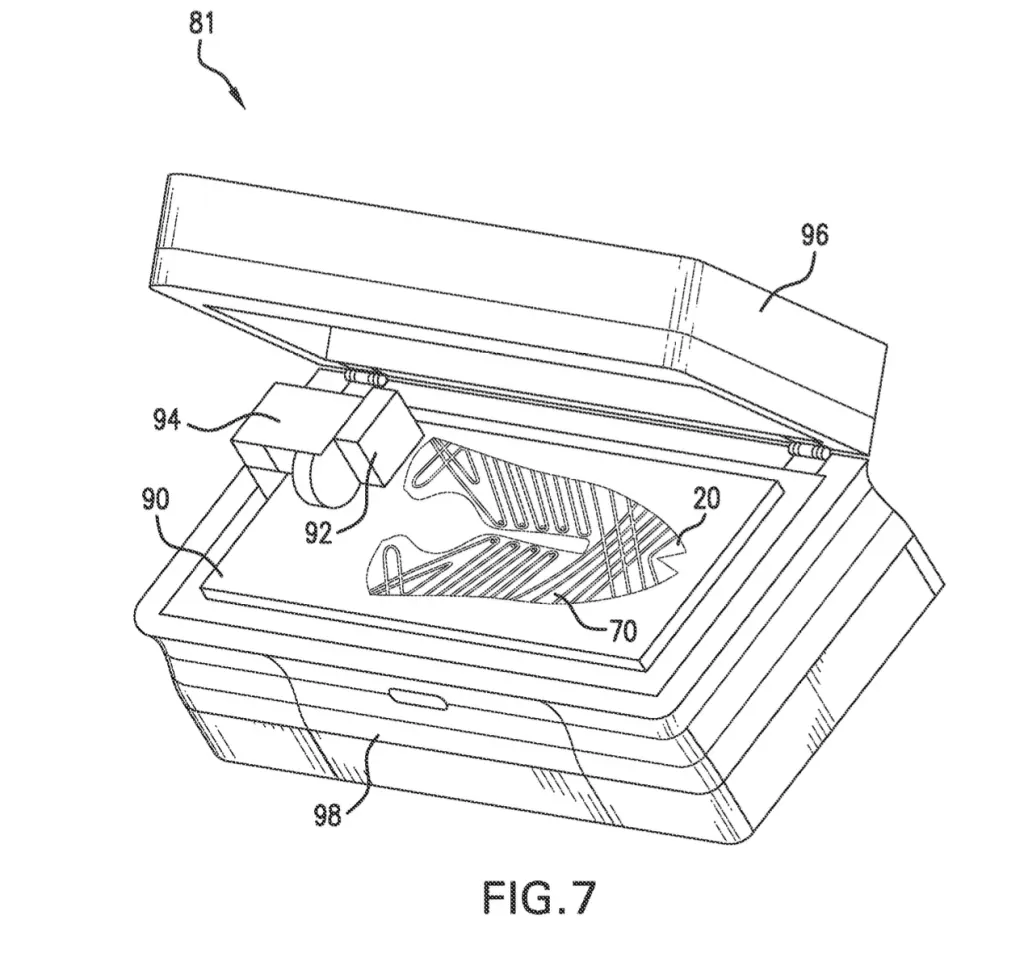 3D printing the upper in Nike’s newly patented footwear 3D printing process. Image via the United States Patent and Trademark Office.