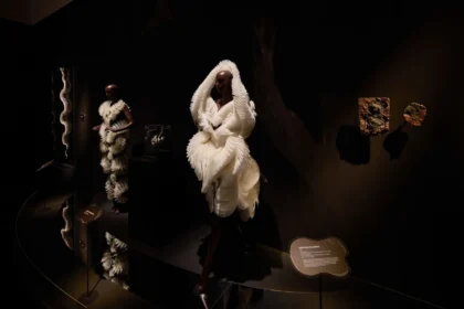 Installation view of IRIS VAN HERPEN’s “Sculpting the Senses” at ArtScienceMuseum, Singapore, 2025. Courtesy of Marina Bay Sands, Singapore.