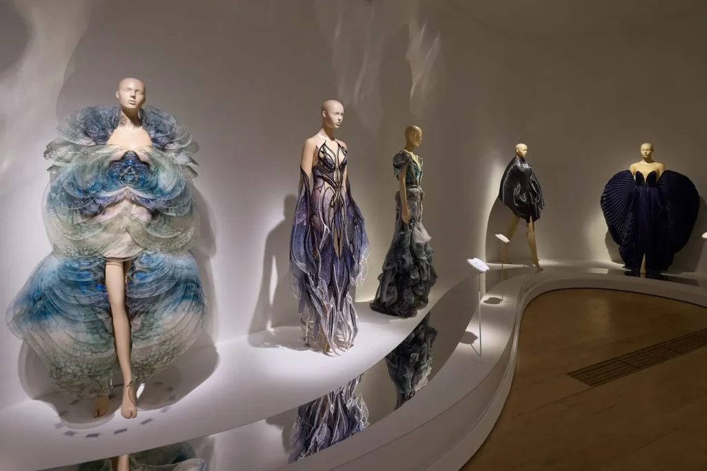 Installation view of IRIS VAN HERPEN’s“Sculpting the Senses” at ArtScienceMuseum, Singapore, 2025. Courtesy of Marina Bay Sands, Singapore.