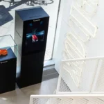 Solebox Berlin store with Zellerfeld 3D‑printer setup under plexiglass.