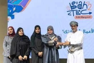 EcoFil 3D student startup team receiving an award at the be’ah Tech incubator event in Oman.