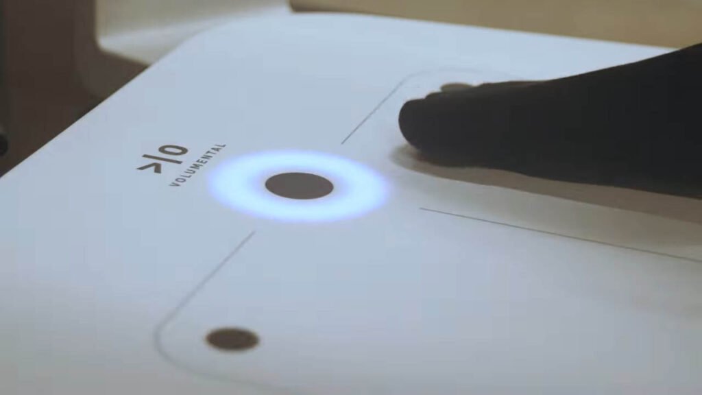 Syntilay Pushes Custom Fit 3D Printed Shoes Through Times Square Retail